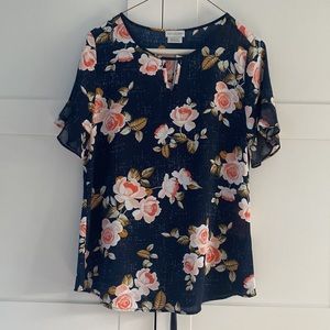 NWT: Van Huesen Floral short sleeve blouse